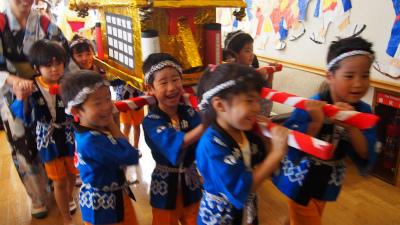 保育園、老人ホーム合同の夏祭りは大盛況！毎年500人以上の方がご来場されます。