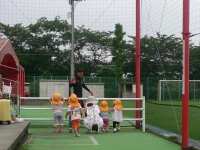 近くのサッカー練習場