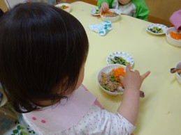 東急田園都市線 三軒茶屋駅にある給食調理・栄養士のお仕事求人