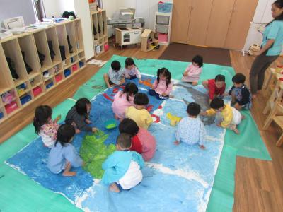 大阪府大阪市中央区農人橋2-4-12 ナカイ農人橋ビル3Fにある、保育のお仕事求人