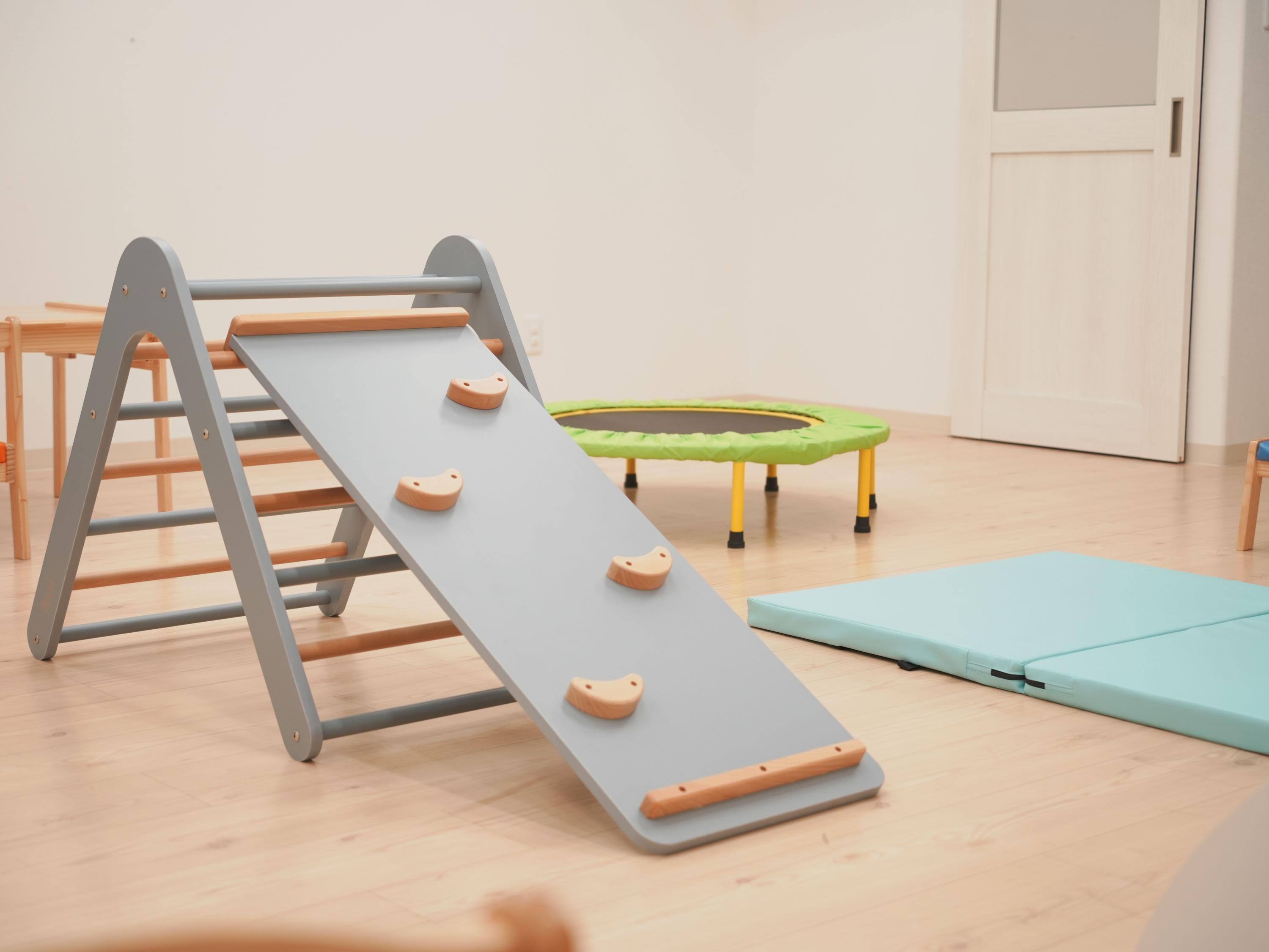 神奈川県秦野市にある発達支援・児童指導員のお仕事求人